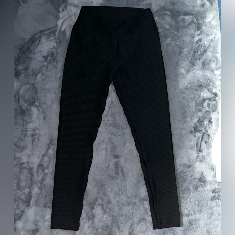 SHEIN textured leggings